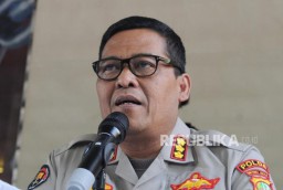Dua Orang Tamu Hotel Pembawa Senjata Tajam Diamankan Polisi