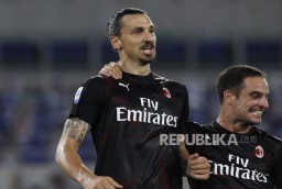 Perpanjang Kontrak di AC Milan, Ibrahimovic Pakai Nomor Punggung 9