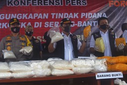 Gerebek Gudang Narkoba, Mabes Polri Sita Hampir 1 Ton Sabu