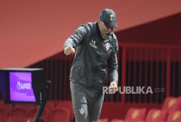 Kalahkan Liverpool 1-0, Pelatih Southampton Menangis Bahagia