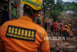 Update Longsor Sumedang: 28 Orang Meninggal, 12 Hilang, 1020 Mengungsi