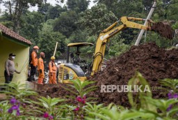 Korban Tewas Akibat Longsor di Cimanggung Jadi 13 Orang