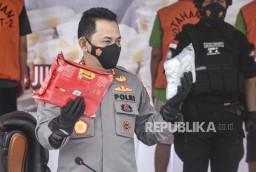 Sergap 7 Orang Jaringan Narkoba Timur Tengah, Polisi Sita Sabu 1 Ton Lebih