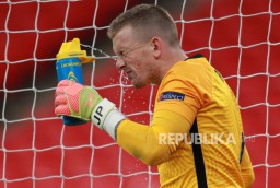 Kiper Everton Jordan Pickford Diancam akan Dibunuh