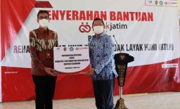 Bank Jatim Rehabilitasi 17 Rumah Tidak Layak Huni di Tulungagung