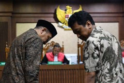 Hakim Nilai Kongkalikong Lukman-Romi Terbukti