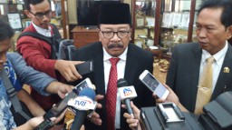 Bantu Korban Gempa Sulteng, Pemprov Jatim Kirim Uang dan Tim Medis