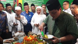 Khofifah dan Erick Tohir Resmikan Rumah Aspirasi Timses Jokowi-Ma'ruf