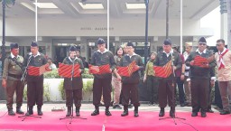 Peringati Hari Pahlawan, Wali Kota Baca Puisi 'Surabaya' Gus Mus