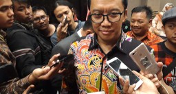 KPK Tahan Imam Nahrawi