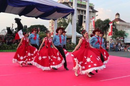 Begini Keseruan Parade Budaya Topeng Internasional di Ponorogo