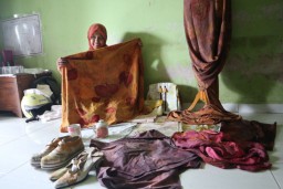 Melihat Kain Ecoprint Cokromenggalan, Ponorogo Karya Dwi Rianasari