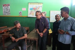 Sekolah Terancam Roboh akibat Tanah Gerak, Ini Langkah Bupati Ipong