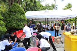 Pemkot Dirikan Posko Covid-19 dan Dapur Umum di Balai Kota Surabaya