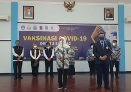 Khofifah Apresiasi UHT Bantu Percepat Herd Immunity di Jatim