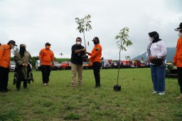 Bantuan 1000 Bibit Pohon dari PT SIER untuk Kota Batu