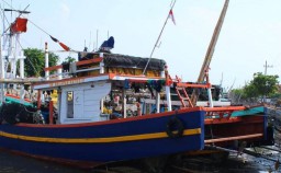 Petromaks Kapal Nelayan Pasuruan Meledak di Laut, 10 Orang Terluka