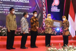 Pemkot Mojokerto Terima Sertifikat dan Plakat WTP 5 Kali Berturut-turut