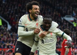 Mohamed Salah Cetak Hattrick, Liverpool Bantai MU 5-0 di Old Trafford
