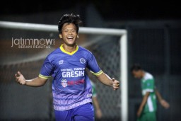FOTO: Keceriaan Launching Jersey Football Traveler Gresik