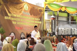 Saat Ketua Gerindra Jatim Bertausiah dalam Peringatan Maulid Nabi