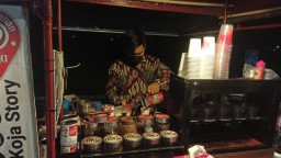 Sensasi Ngopi Racikan Barista Keliling Berkonsep Unik di Mojokerto