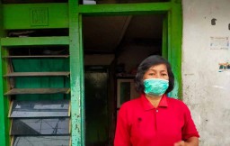 Balita yang Tewas Dianiaya di Surabaya itu Baru Dua Minggu Diasuh Ibunya