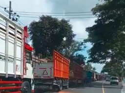 Demo Tolak ODOL di Kota Banyuwangi Picu Kemacetan Parah