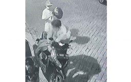 Persekongkolan Dua Bandit Kambuhan Curi Motor di Surabaya Terbongkar