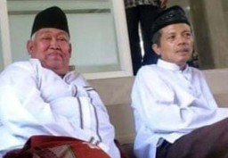 Kiai Masykur Haz Pelaku Sejarah Terpilihnya Bupati Gresik KH Robbah Ma'sum