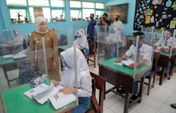 Khofifah Minta Guru Upgrade Kemampuan Mendidik dengan Memanfaatkan Teknologi