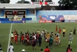 Laga AFA Syailendra vs Persekap Diwarnai Baku Hantam