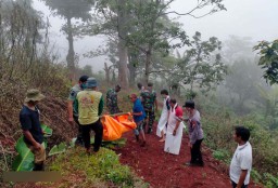Mayat Nenek Misterius Ditemukan di Hutan Sempu, Pasuruan