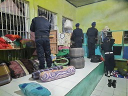 Geledah Lapas Banyuwangi, Kanwil Kemenkumham Jatim Sita Puluhan Benda Terlarang