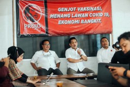 Projo Desak Aparat Usut Vaksin Covid-19 Kadaluarsa
