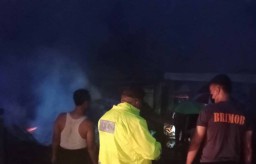 Tersambar Petir, Rumah Produksi Mebel di Ponorogo Terbakar