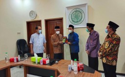 Silaturahmi dengan Muhammadiyah Jatim, Kiai Mutawakkil: MUI Tenda Besar Islam