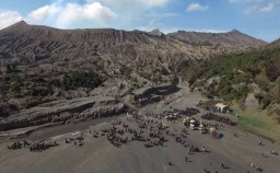 Spot Penanjakan Gunung Bromo Kembali Dibuka, Sehari Dibatasi 222 Pengunjung