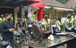 Aksi Tim Speed Warok Polres Ponorogo: Tindak 473 Pelanggar, Sita 3 STNK Palsu