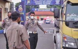 Terlibat Aksi Truk Oleng Demi Konten, Sopir di Mojokerto Diperiksa Polisi