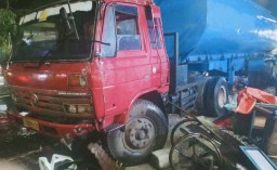 Truk Tangki Tabrak 2 Warung di Sidoarjo, Satu Orang Tewas