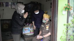 Jumat Barokah, Wali Kota Mojokerto Sambangi Veteran Perang
