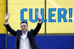 Gantikan Ronald Koeman, Xavi Hernandes Janji Angkat Performa Barcelona