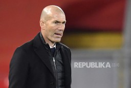 Zidane Kembali Tolak Latih Manchester United