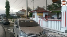 Delapan Kecamatan di Kabupaten Malang Terdampak Abu Vulkanik Erupsi Semeru