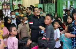 Pada Sadad, Pengungsi Erupsi Semeru Harapkan Kehidupan Normal