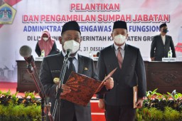 Penghujung Tahun 2021, Bupati Gresik Lantik 378 Pejabat