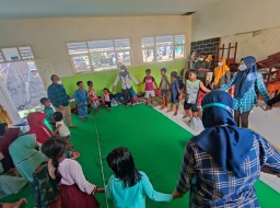 UMSurabaya Terjunkan 6 Dokter Muda Tangani Psikososial Korban Semeru