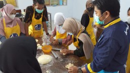 Bogasari Latih Pengurus 20 Pondok Pesantren Usaha Makanan
