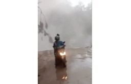 Semeru Erupsi, Gladak Perak Ambruk, Akses Kabupaten Malang-Lumajang Terputus
